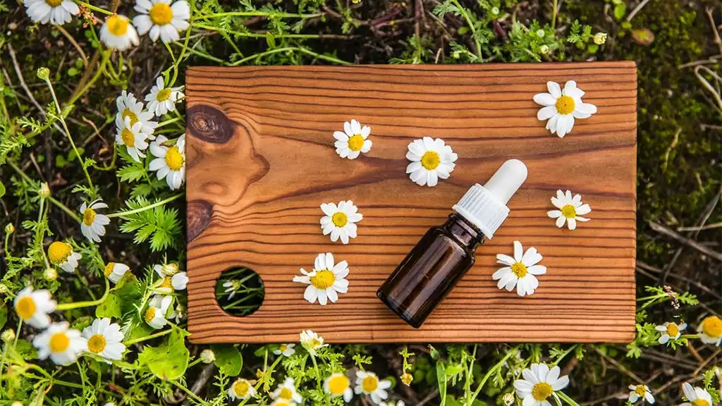 4 Surprising Flaxseed Oil Hair Benefits For All Textures