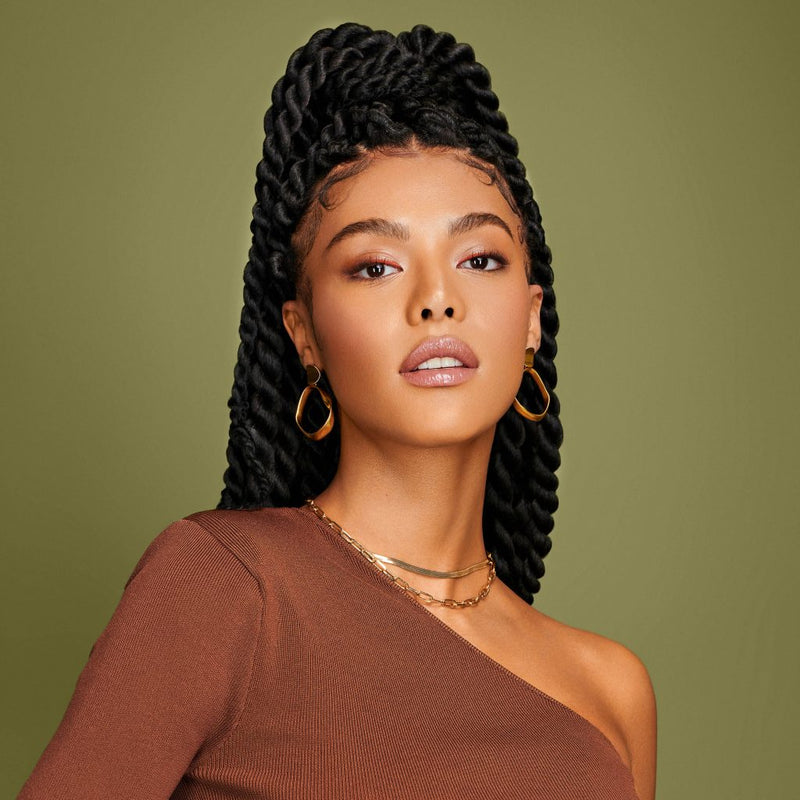 Model with 2 in 1 Shampoo